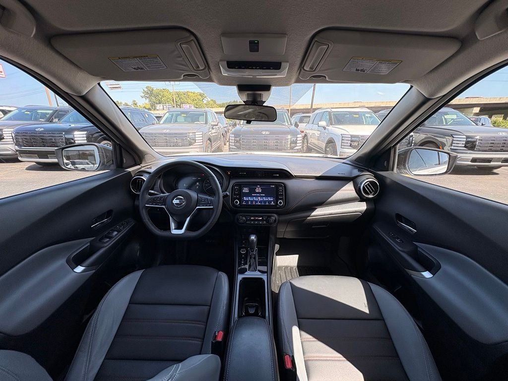 2021 Nissan Kicks SR