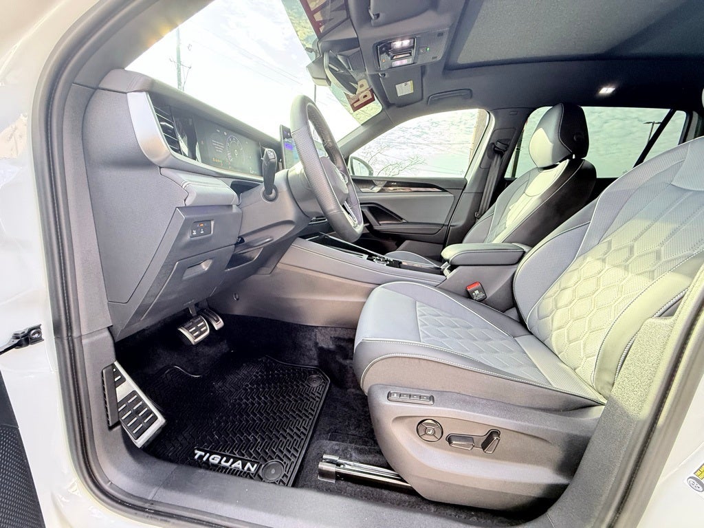 2026 Volkswagen Tiguan 2.0T SEL R-Line Turbo