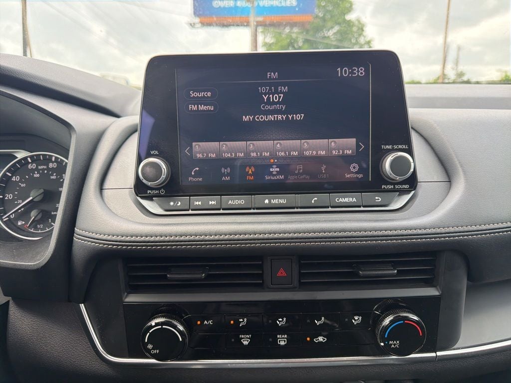 2024 Nissan Rogue S 1-Owner / Blind Spot / Rear Parking Sensors