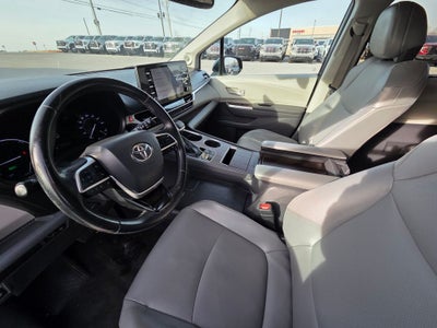 2022 Toyota Sienna XLE 7 Passenger