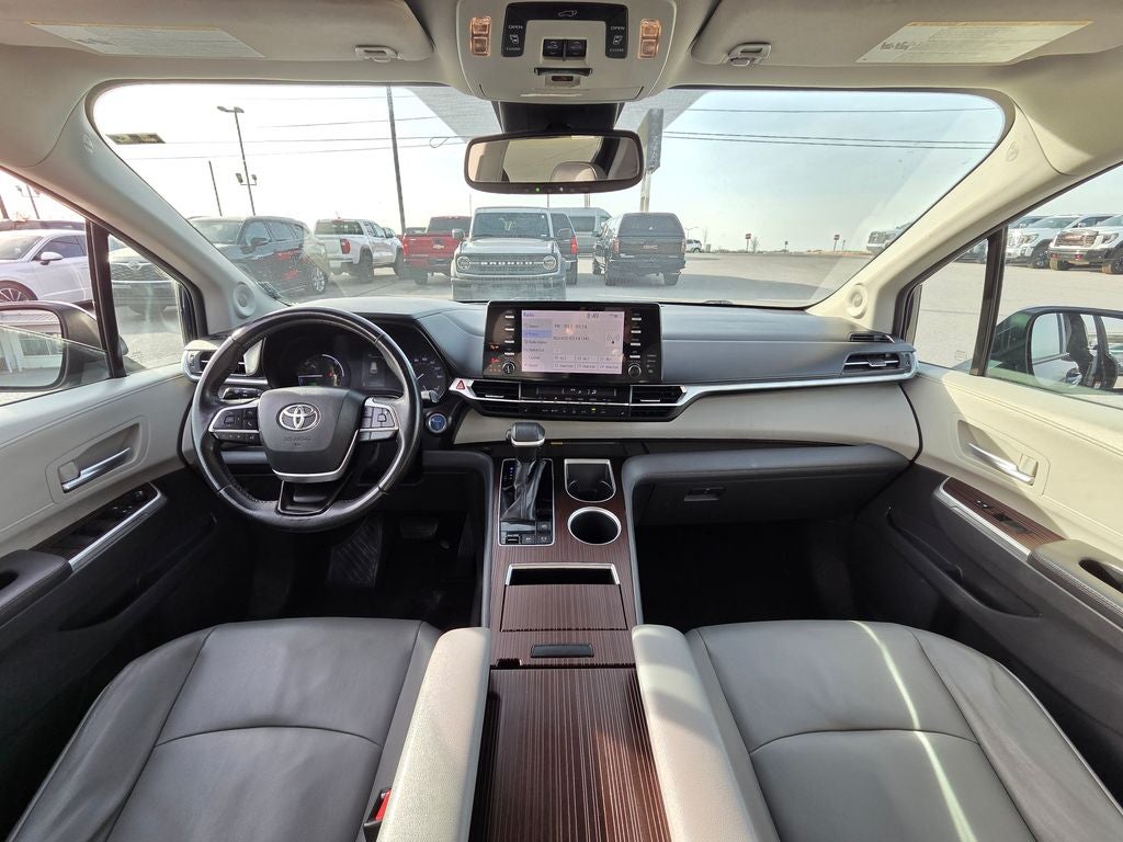 2022 Toyota Sienna XLE 7 Passenger