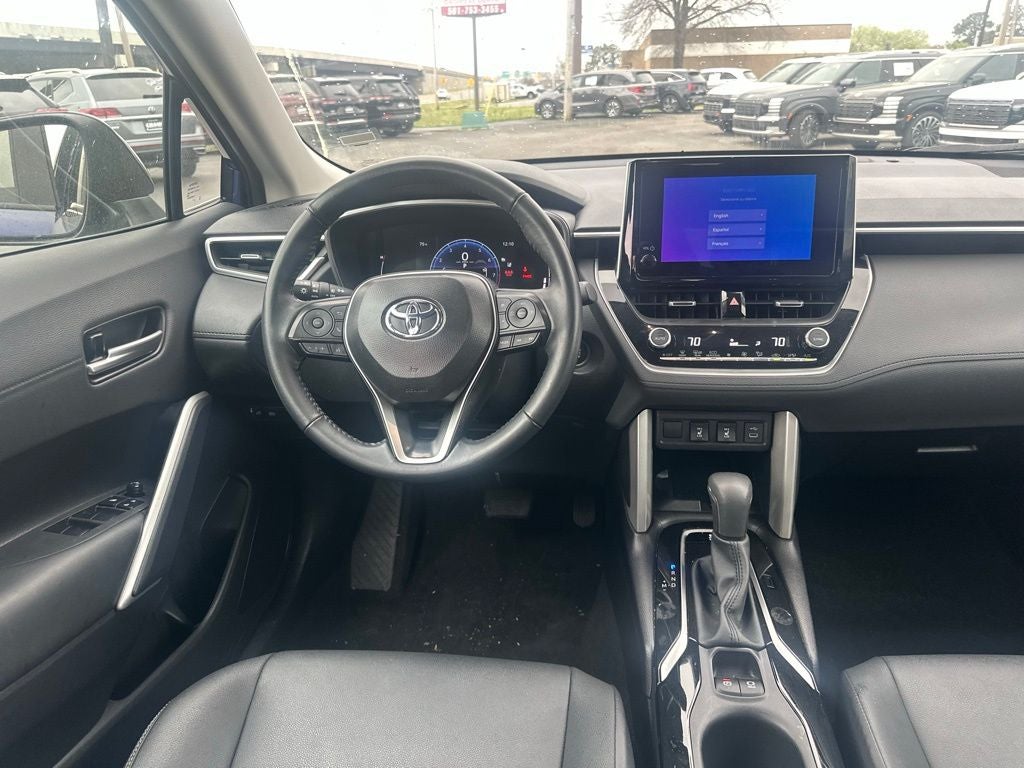 2025 Toyota Corolla Cross XLE