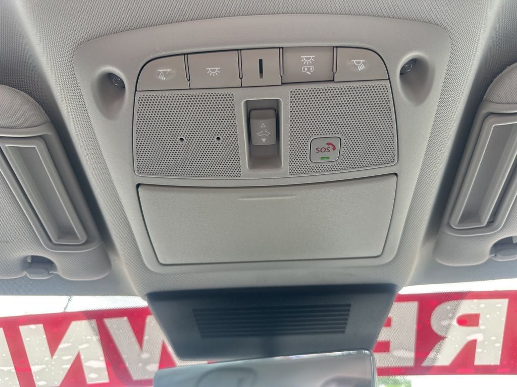 2022 Nissan Armada Platinum Captain's Chairs Package / NissanConnect featuring