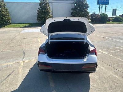 2024 Hyundai Elantra Hybrid Limited
