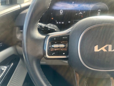 2024 Kia Carnival SX