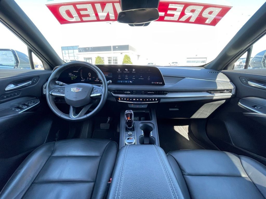 2025 Cadillac XT4 Premium Luxury