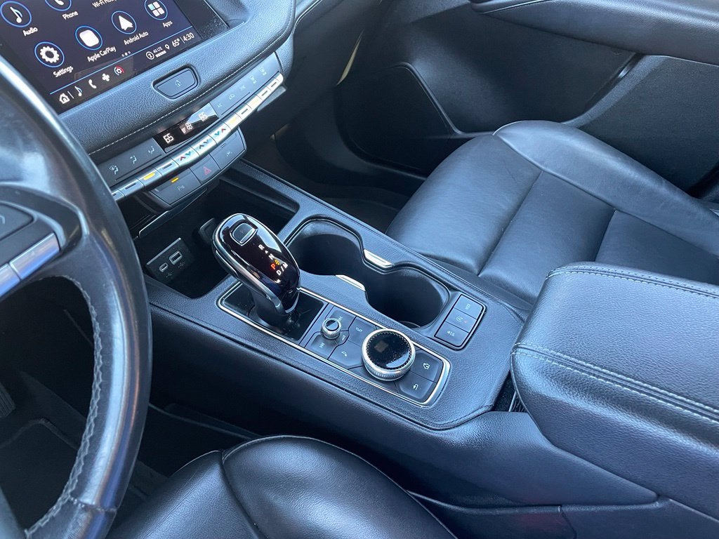 2023 Cadillac XT4 Premium Luxury