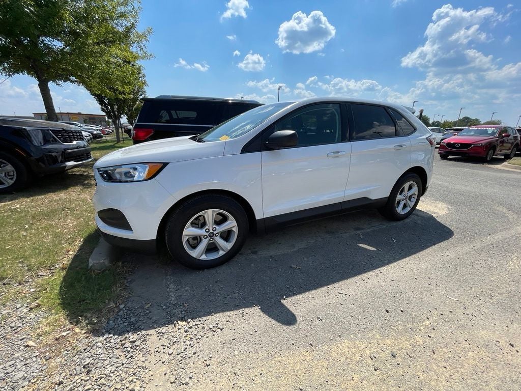 2022 Ford Edge SE
