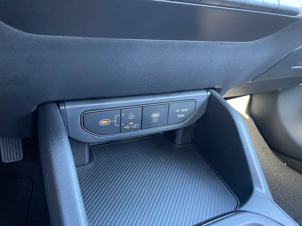 2027 Kia K4 LX
