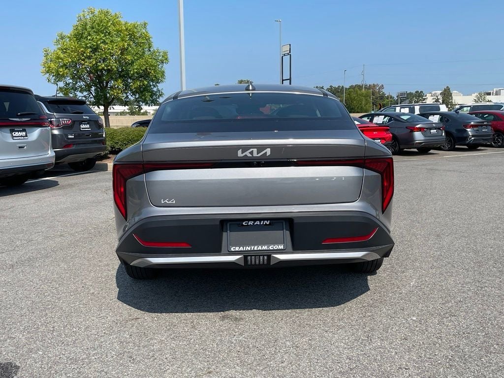 2026 Kia K4 LXS