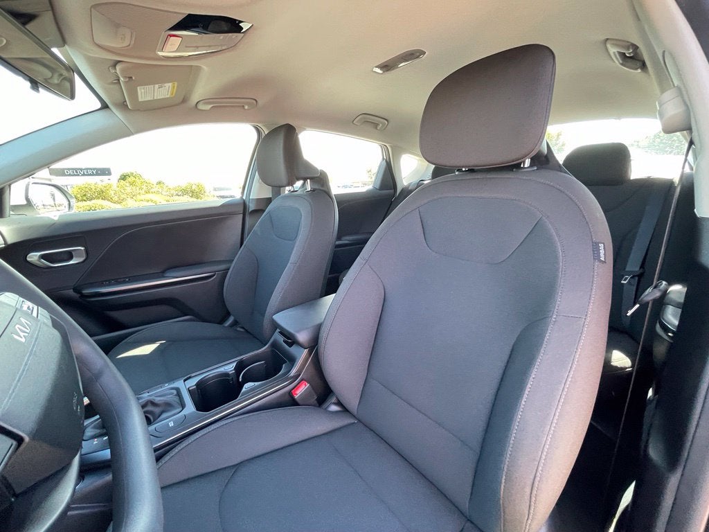 2027 Kia K4 LX