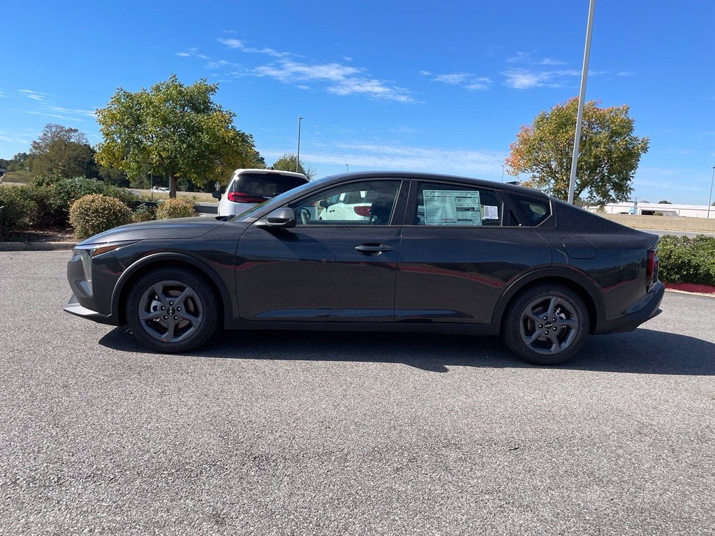 2027 Kia K4 LXS