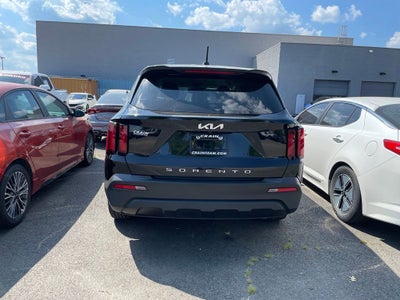 2022 Kia Sorento LX