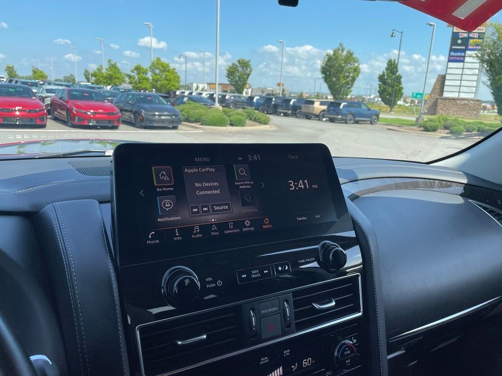 2024 INFINITI QX80 LUXE