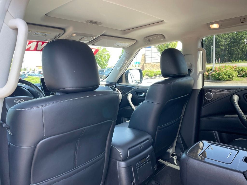 2024 INFINITI QX80 LUXE