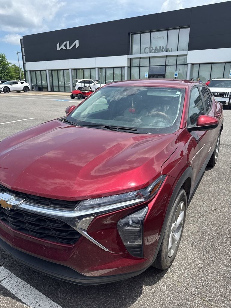2025 Chevrolet Trax LS