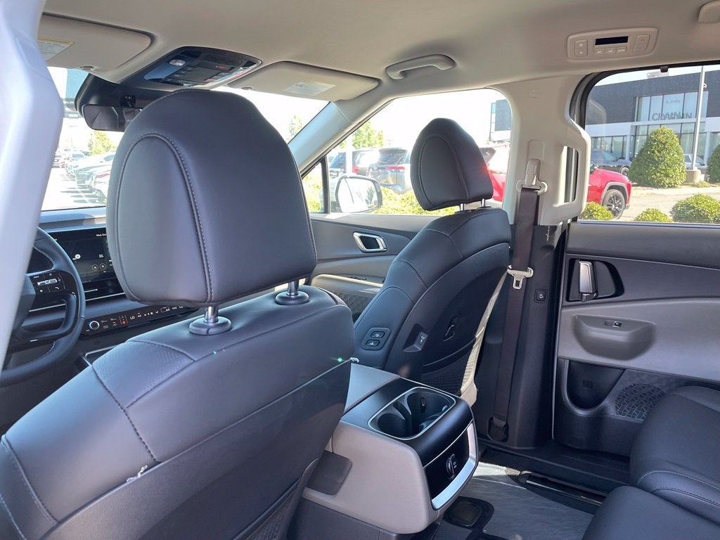 2027 Kia Carnival EX