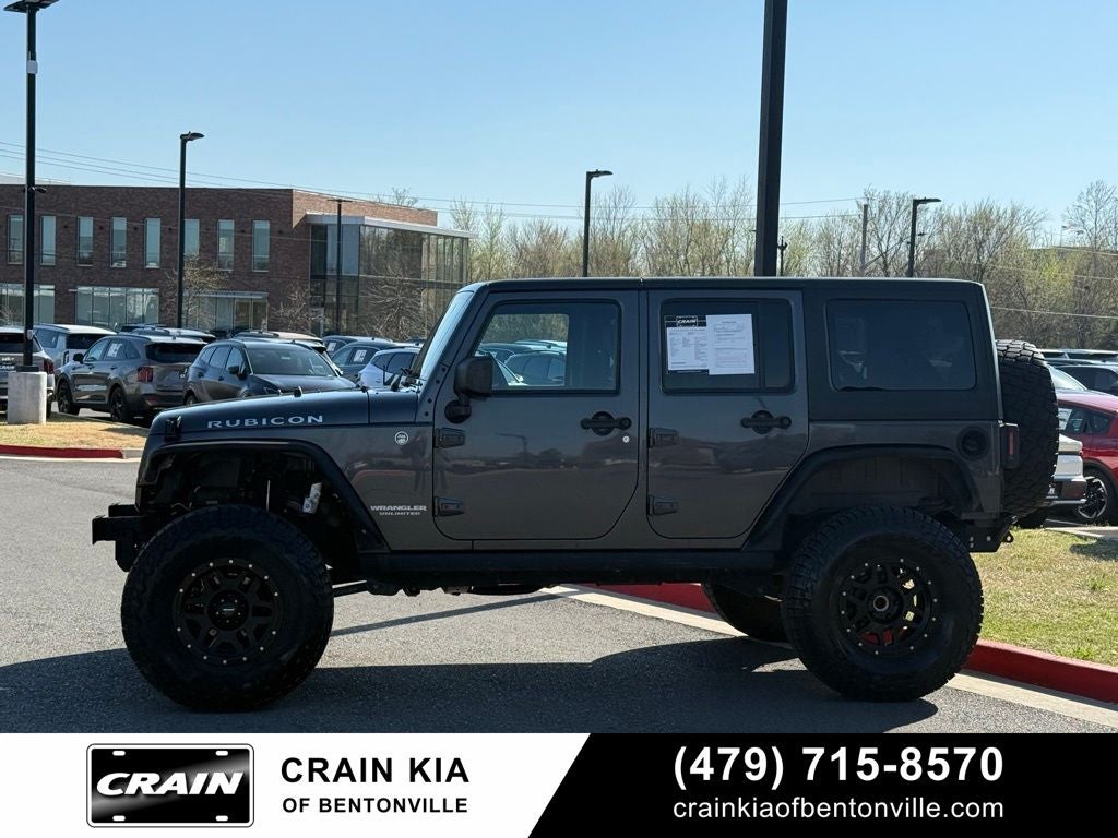 2014 Jeep Wrangler Unlimited Rubicon - LIFTED! / 4WD / CLEAN CARFAX