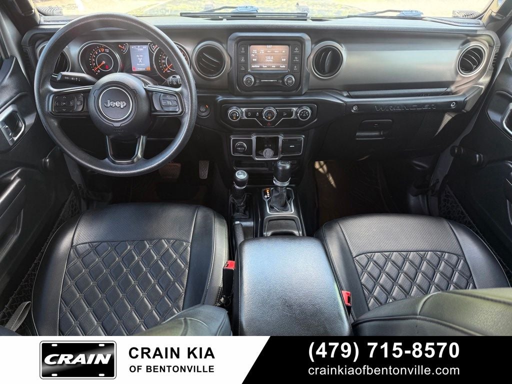 2018 Jeep Wrangler Unlimited Sport - 4WD / CLEAN CARFAX / LIFTED!