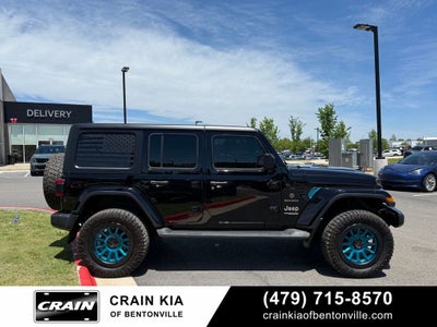 2018 Jeep Wrangler Unlimited Sahara - $48,230 MSRP / 4WD / ONE OWNER / LIFTED!