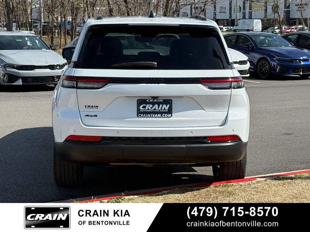 2023 Jeep Grand Cherokee Altitude - 4WD / CARFAX ONE OWNER