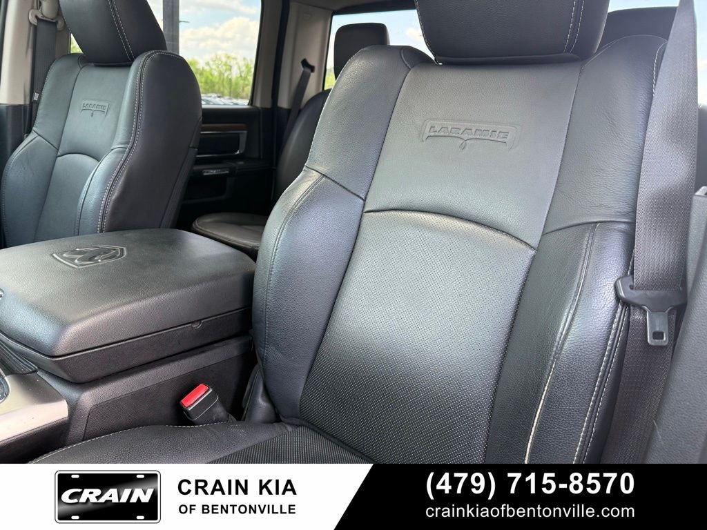 2015 RAM 1500 Laramie - 4WD / SUNROOF