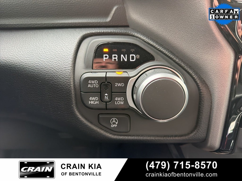 2025 RAM 1500 Big Horn/Lone Star - 4WD / PANORAMIC SUNROOF / ONE OWNER