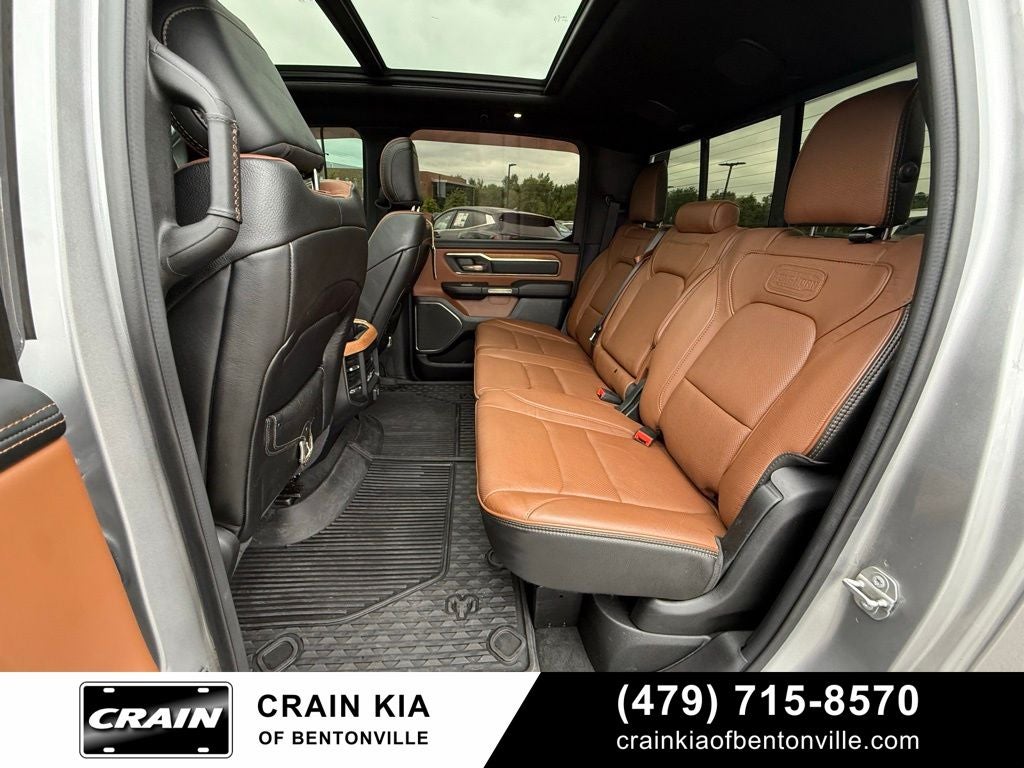 2020 RAM 1500 Laramie Longhorn - 4WD / PANORAMIC SUNROOF / LIFTED!