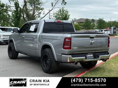 2020 RAM 1500 Laramie Longhorn - 4WD / PANORAMIC SUNROOF / LIFTED!
