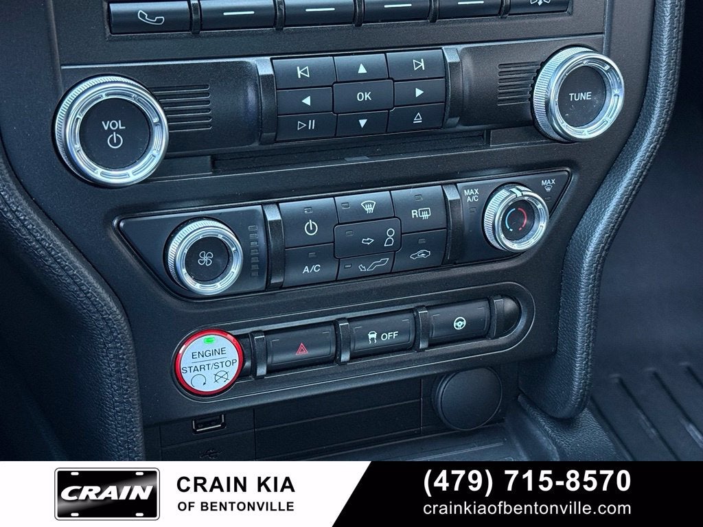 2016 Ford Mustang GT - 5.0 L V8 / CLEAN CARFAX