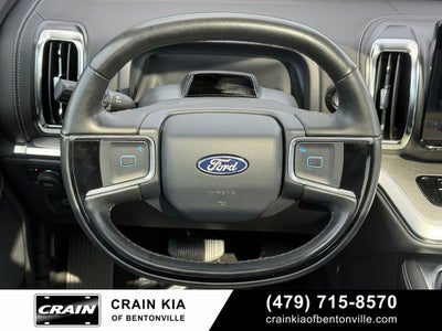 2025 Ford Expedition Platinum - 4WD / PANORAMIC SUNROOF / ONE OWNER