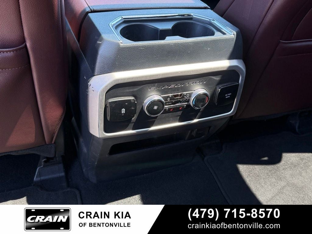 2024 Ford Expedition Limited - 4WD / PANORAMIC SUNROOF / CARFAX ONE OWNER