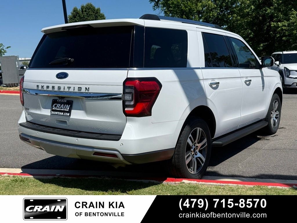 2024 Ford Expedition Limited - 4WD / PANORAMIC SUNROOF / CARFAX ONE OWNER