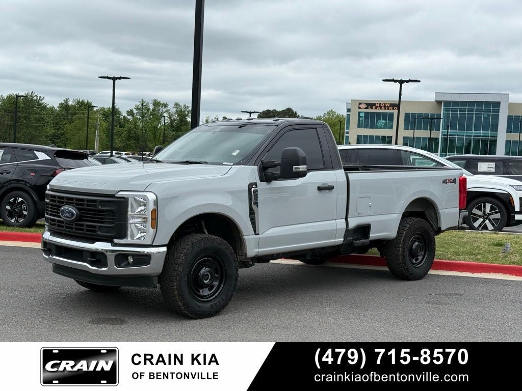 2026 Ford F-250SD XL - 4WD / CLEAN CARFAX / ONE OWNER