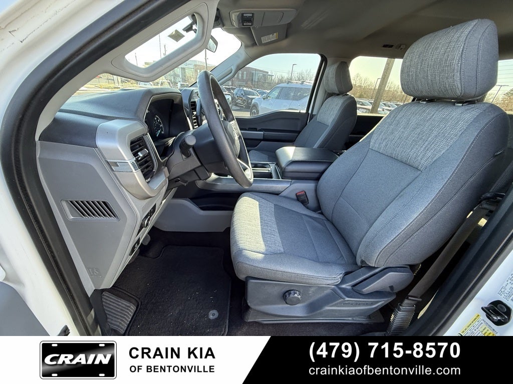 2021 Ford F-150 XLT - 4WD / CLEAN CARFAX
