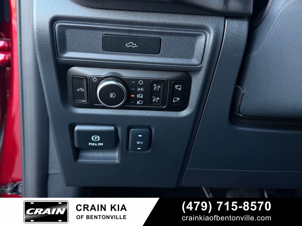 2026 Ford F-150 Platinum - 4WD / CLEAN CARFAX / ONE OWNER