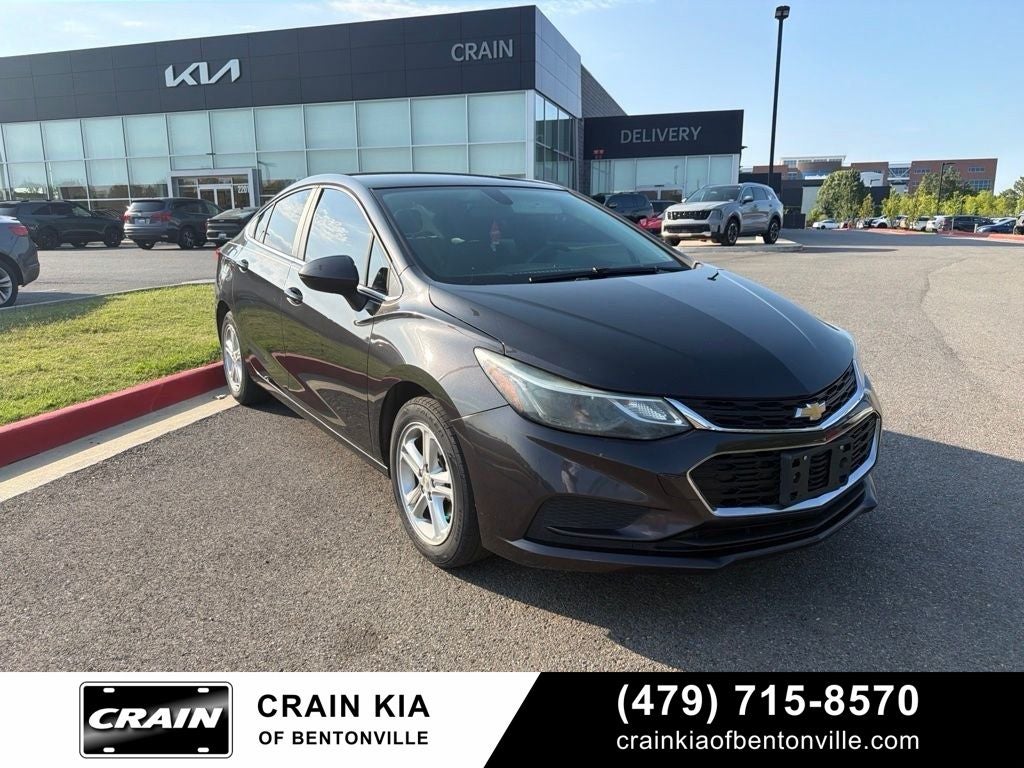 2017 Chevrolet Cruze LT - CLEAN CARFAX