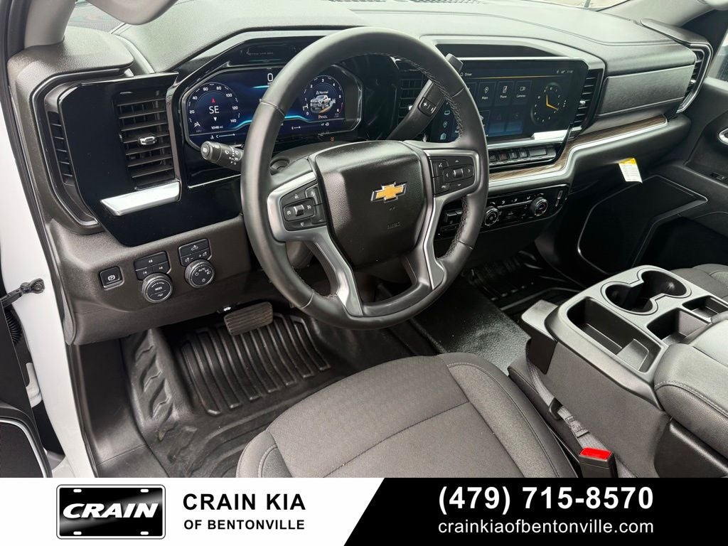 2025 Chevrolet Silverado 2500HD LT - 4WD / CLEAN CARFAX / ONE OWNER