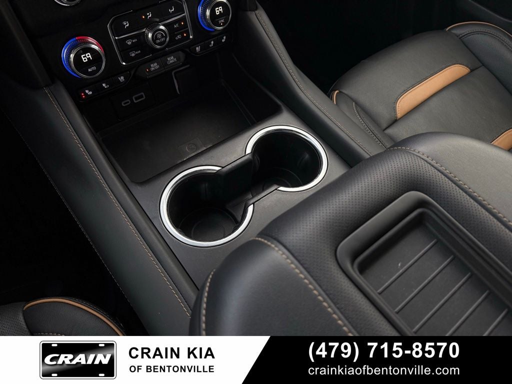 2024 GMC Yukon AT4 - 4WD / PANORAMIC SUNROOF / CLEAN CARFAX