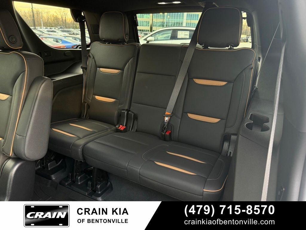 2024 GMC Yukon AT4 - 4WD / PANORAMIC SUNROOF / CLEAN CARFAX