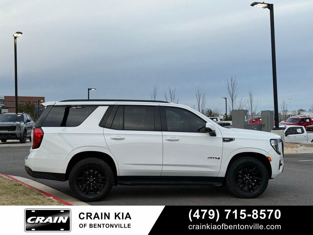 2024 GMC Yukon AT4 - 4WD / PANORAMIC SUNROOF / CLEAN CARFAX