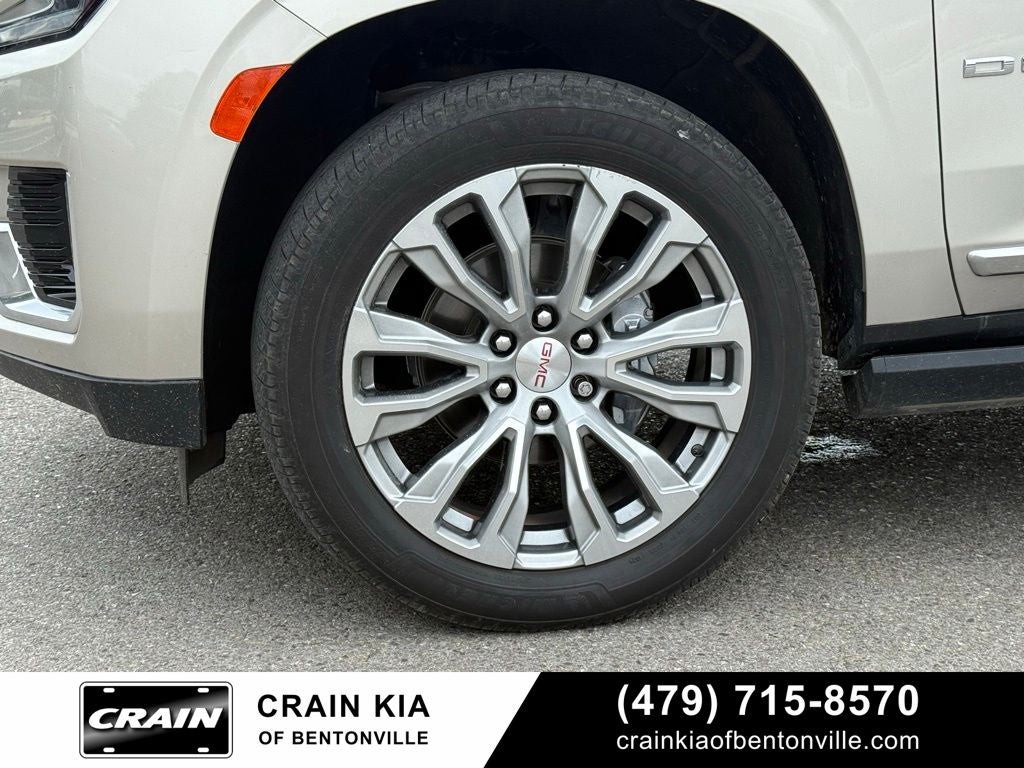 2022 GMC Yukon XL Denali - 4WD / CLEAN CARFAX / ONE OWNER