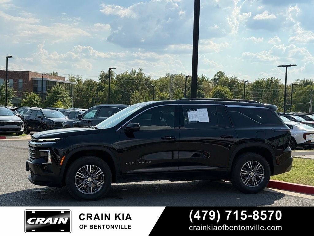 2025 Chevrolet Traverse LT - AWD / CLEAN CARFAX / ONE OWNER