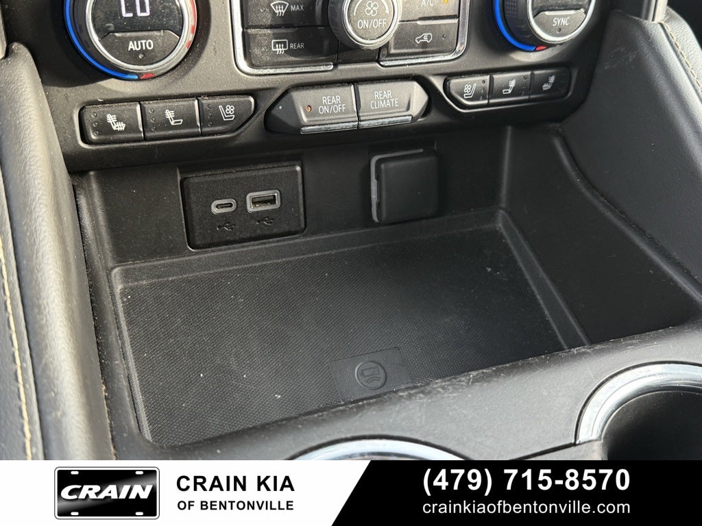 2023 Chevrolet Suburban Premier - 4WD / CLEAN CARFAX HISTORY