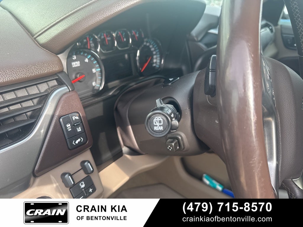 2015 Chevrolet Suburban LTZ - 4WD / SUNROOF / DVD / CLEAN CARFAX