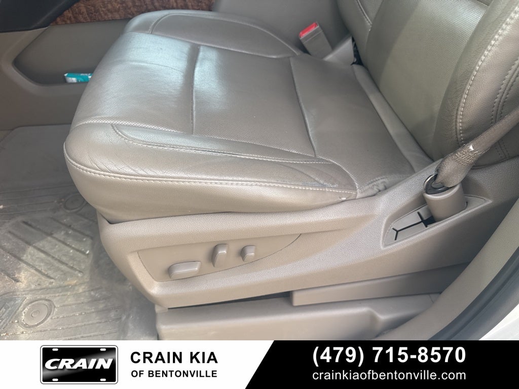 2015 Chevrolet Suburban LTZ - 4WD / SUNROOF / DVD / CLEAN CARFAX