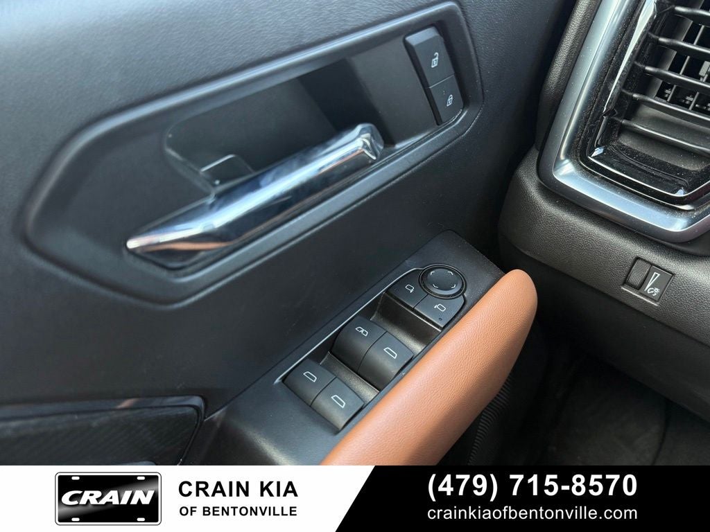 2024 GMC Canyon AT4 - 4WD / CLEAN CARFAX / ONE OWNER