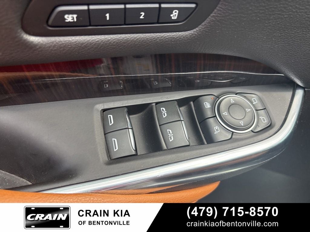 2019 Cadillac XT4 Premium Luxury - AWD / PANORAMIC SUNROOF / CLEAN CARFAX