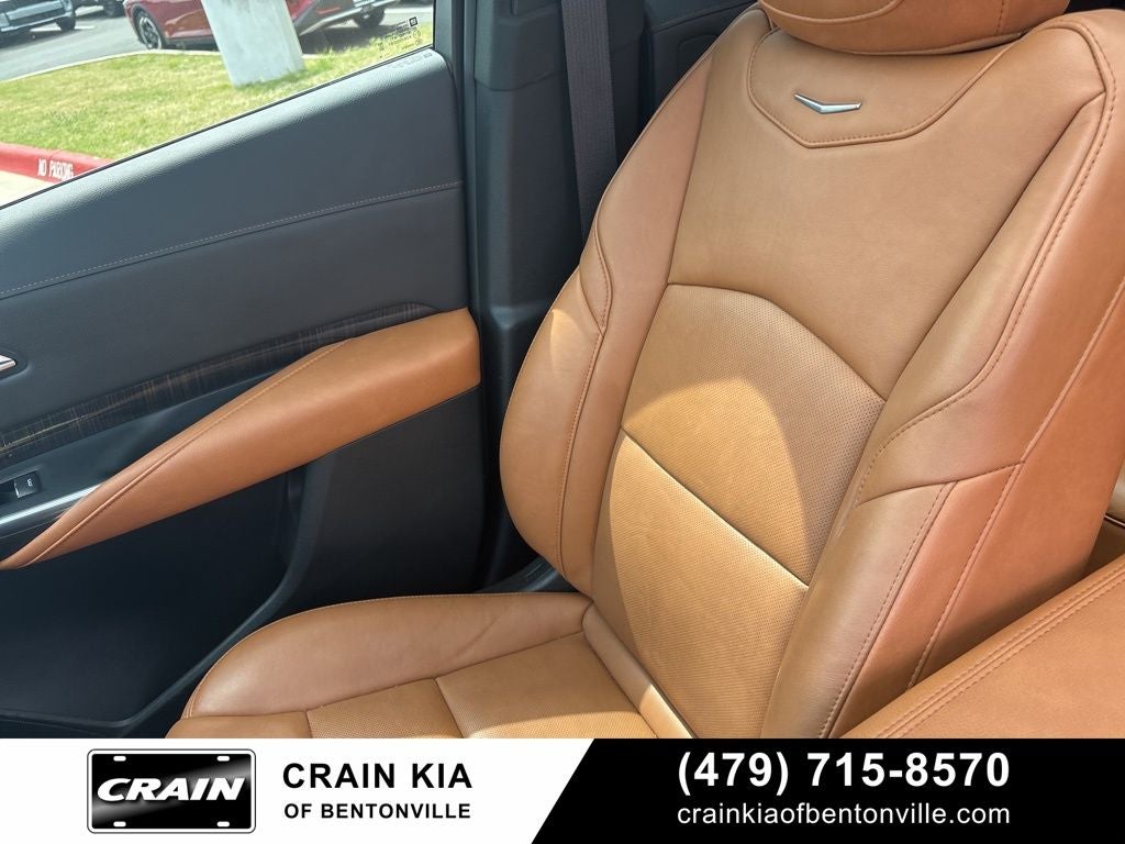 2019 Cadillac XT4 Premium Luxury - AWD / PANORAMIC SUNROOF / CLEAN CARFAX