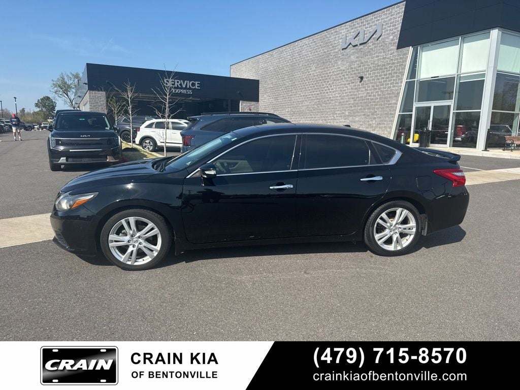 2017 Nissan Altima 3.5 SL - SUNROOF